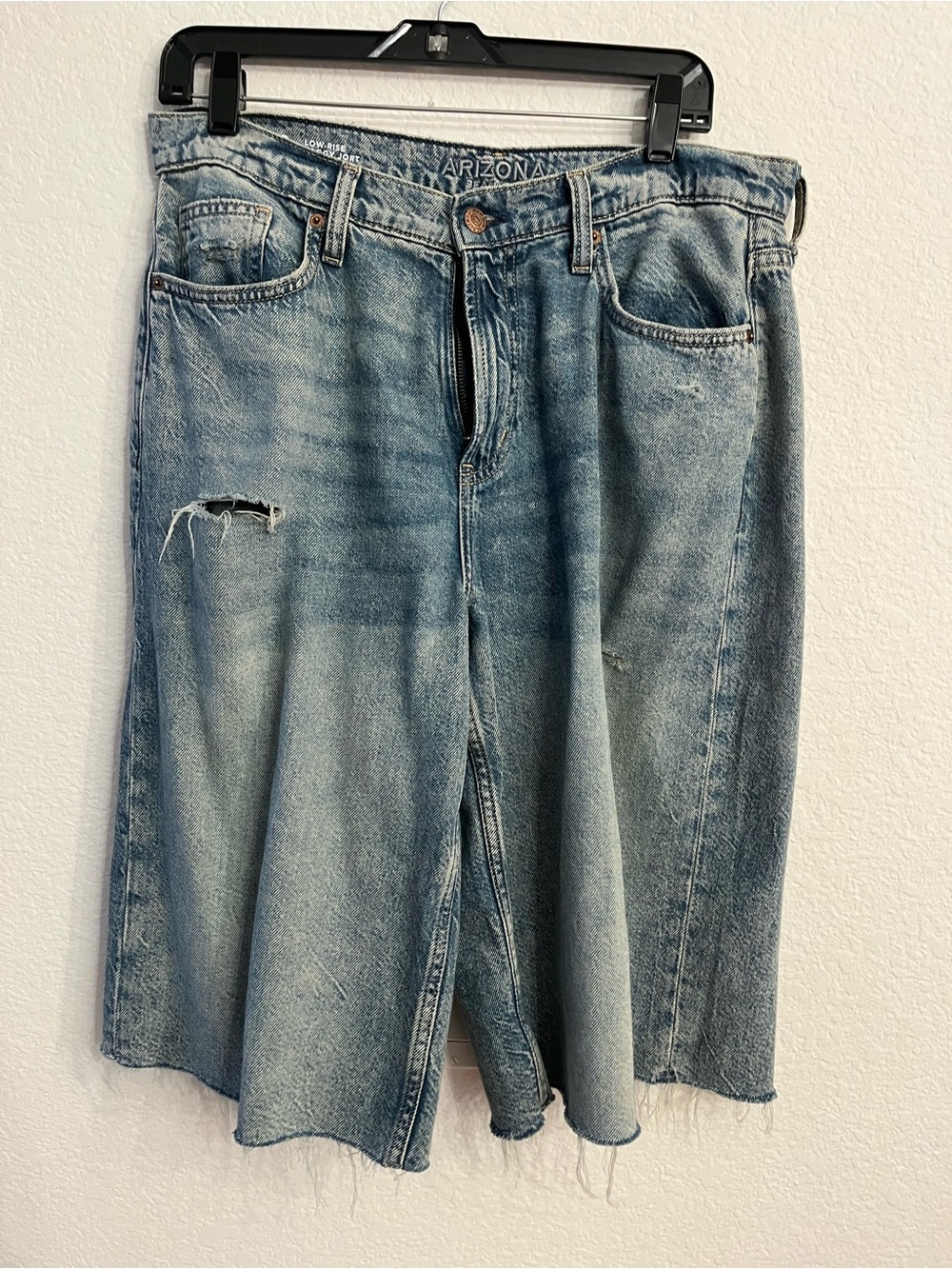10 LOW RISE BAGGY DENIM ARIZONA DENIM SHORTS